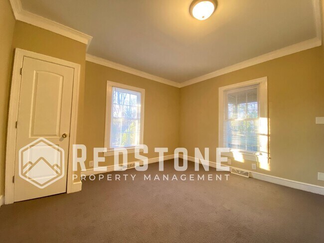 Building Photo - 416 Cleveland Ct