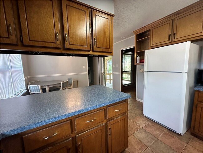 Building Photo - 6750 Browder Dr