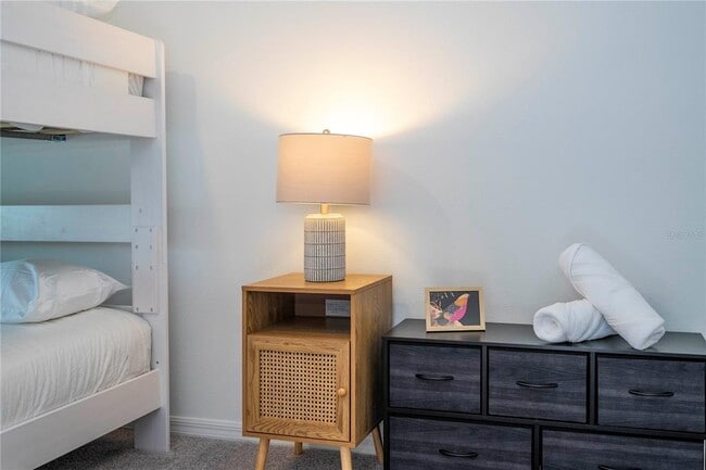 Building Photo - 686 Longboat Dr