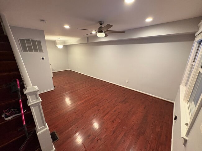 Building Photo - Edgewood Rowhouse