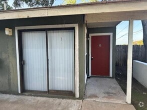 Building Photo - 2813 Parker Ln