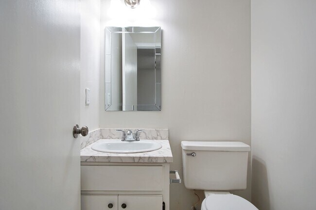 Building Photo - 2287 Avenue G NW