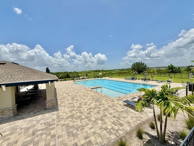 Building Photo - 1240 Tyler Lp