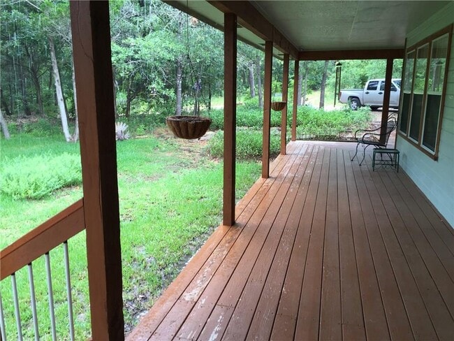 Building Photo - 109 Simpson Ave