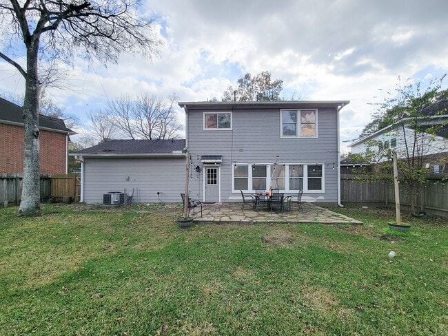 Building Photo - 714 Yawl Ct