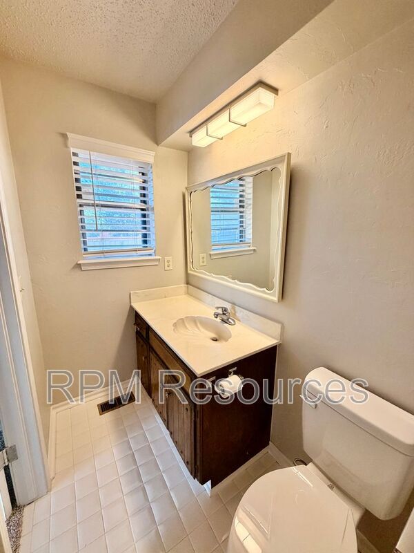 Building Photo - 1208 Beano Bend
