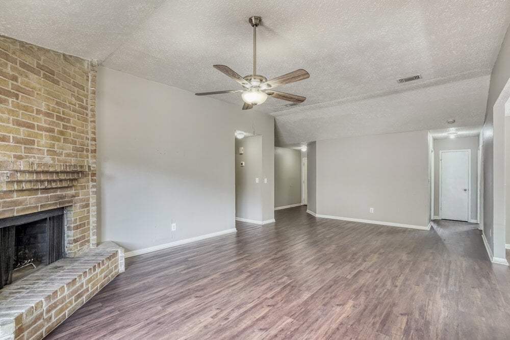 Building Photo - 20810 Union Park Dr