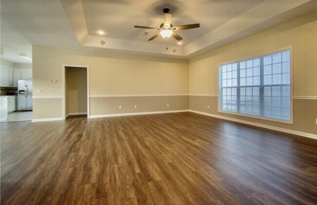 Building Photo - 210 Wakefield Way