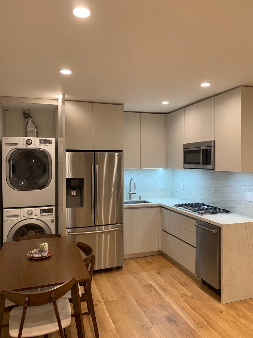 Building Photo - 3529 Greenfield Ave