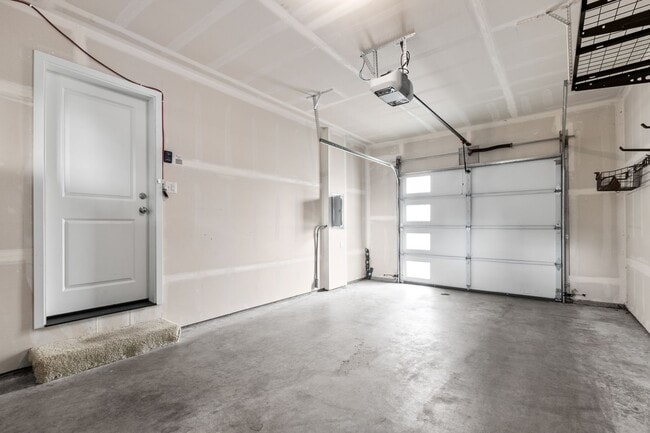 Building Photo - 4Bd/3.5Ba Mountlake Terrace Townhouse