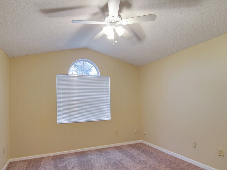 Building Photo - 3029 Hickory Glen Dr