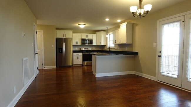 Building Photo - 2341 Danbury Dr