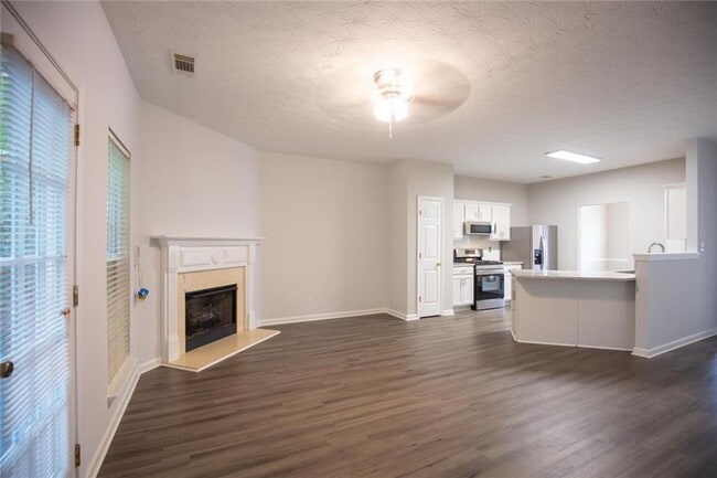 Building Photo - 649 Kenridge Dr