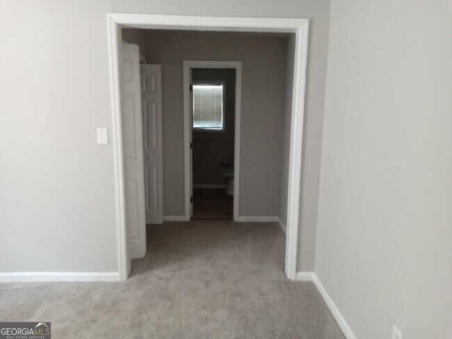 Building Photo - 2506 Eastwood Dr