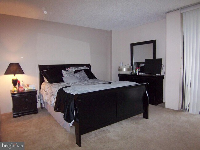 Building Photo - 5300 Holmes Run Pkwy