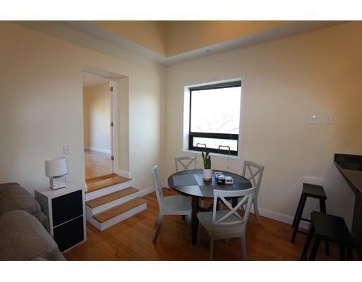 Building Photo - 1032 Commonwealth Avenue