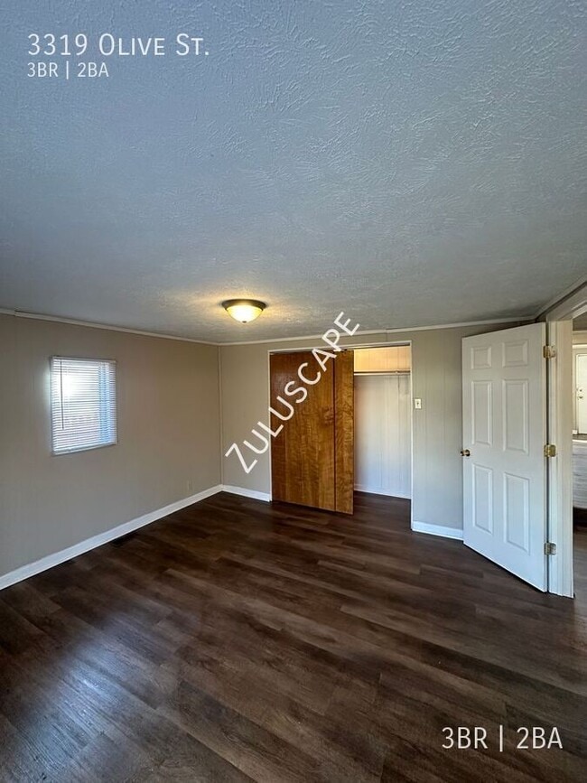 Building Photo - 3319 Olive St