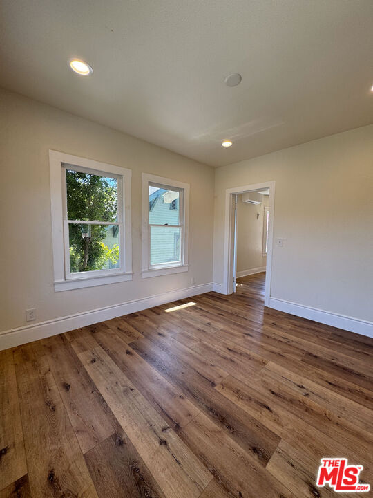 Building Photo - 1828 S Gramercy Pl