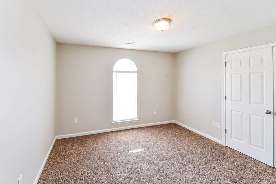 Building Photo - 7805 Jane Ayre Dr