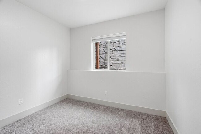 Building Photo - 1816 N 15th St