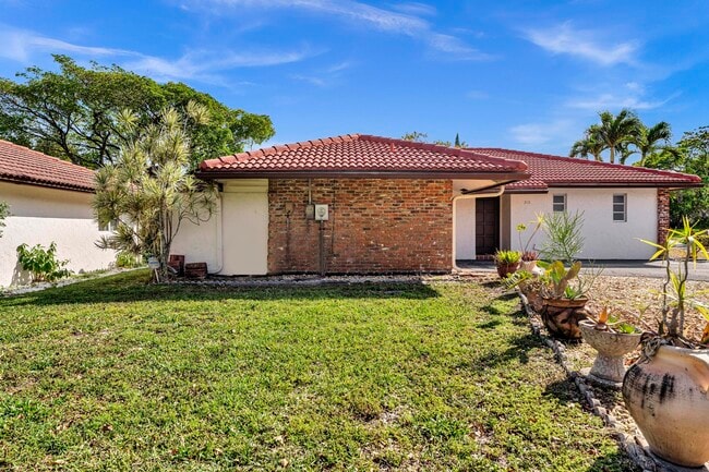 Building Photo - 313 NW 42nd St