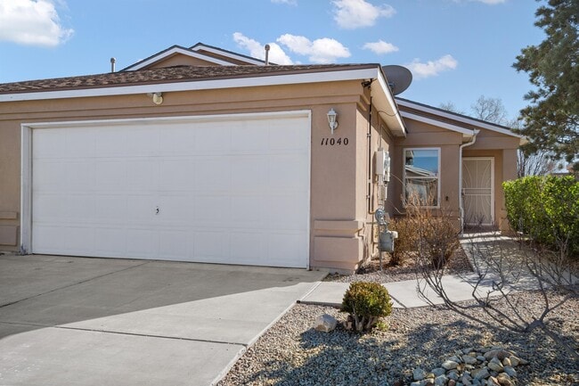 Building Photo - 11040 Vistazo Pl SE