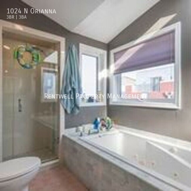 Building Photo - 1024 N Orianna St