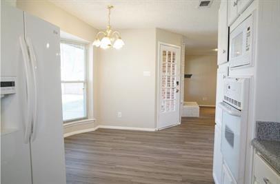 Building Photo - 6537 Meadowview Ln