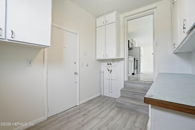 Building Photo - 6713 Provost Rd N