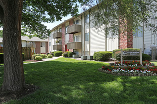 Building Photo - Cherokee Village