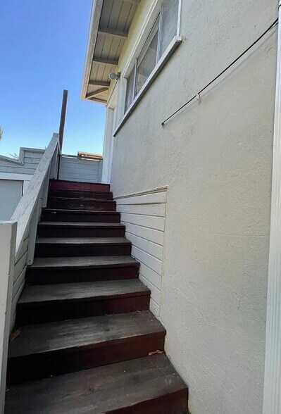 Building Photo - 1624 MacArthur Blvd