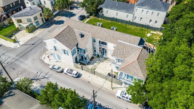 Building Photo - 1201 Baronne St