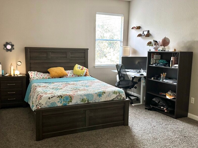 Building Photo - 609 Arrowhead Trl