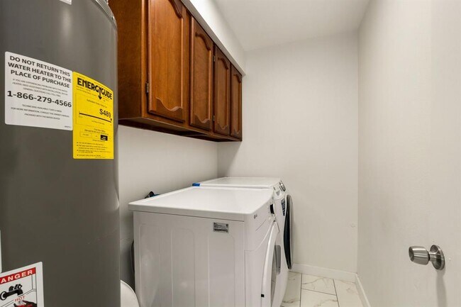 Building Photo - 14110 Eventide Dr