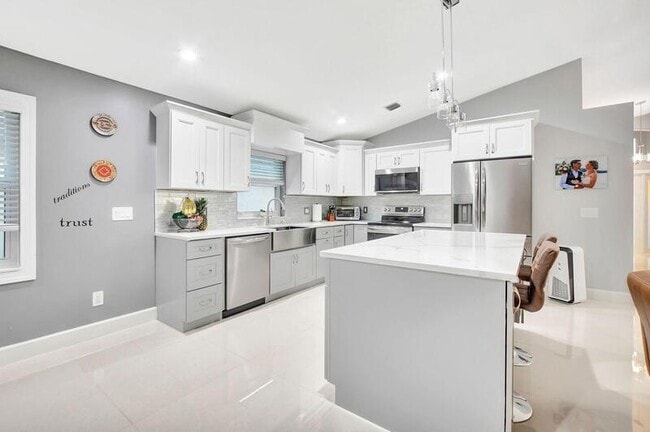 Building Photo - 22687 Royal Crown Terrace E