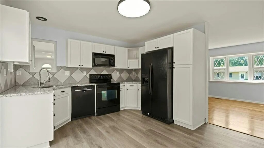 Building Photo - 16400 E 17th St S