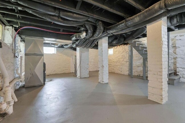 Building Photo - 1779 Parsons Ave