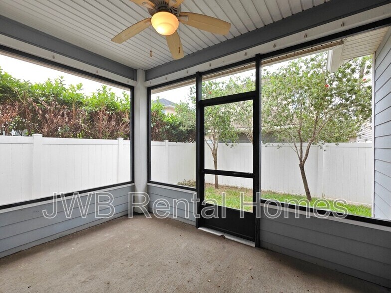 Building Photo - 6176 Casterbridge Rd