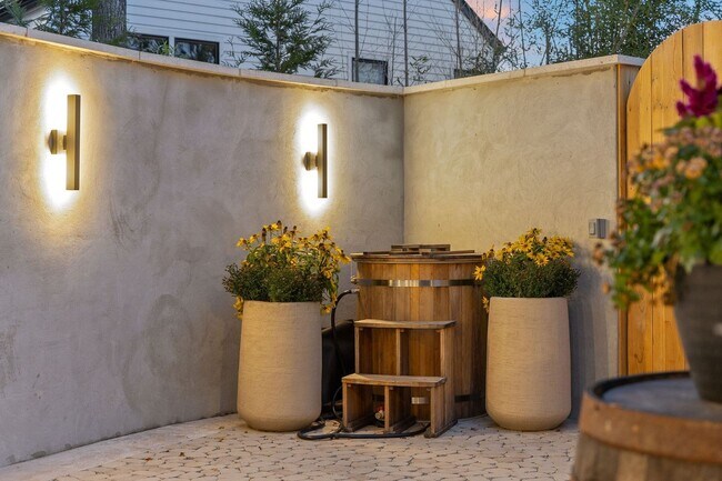 Building Photo - Experience elevated living in this fully furnished luxury residence