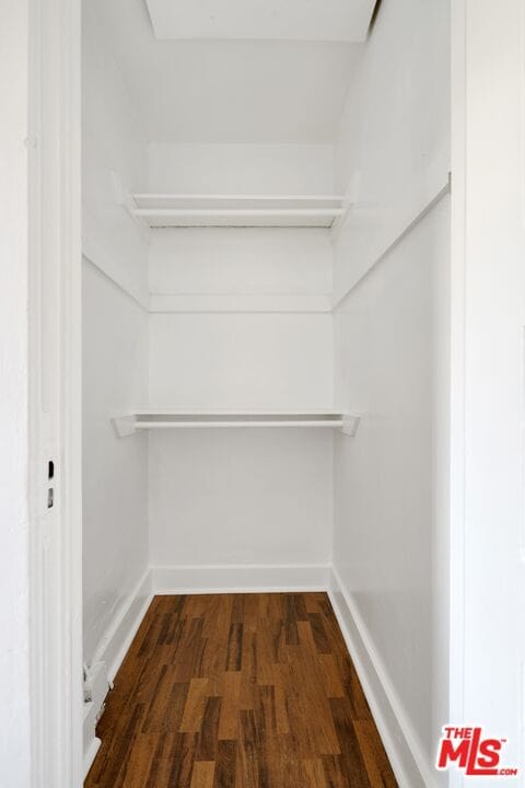 Building Photo - 320 4th Ave