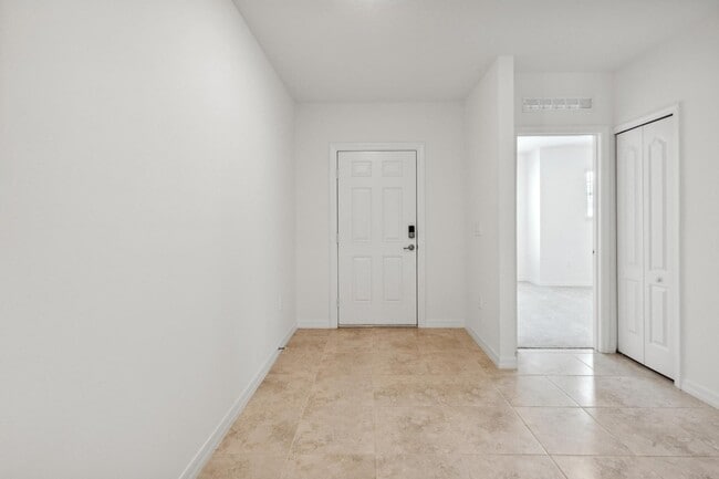 Building Photo - 10621 SW Vasari Way