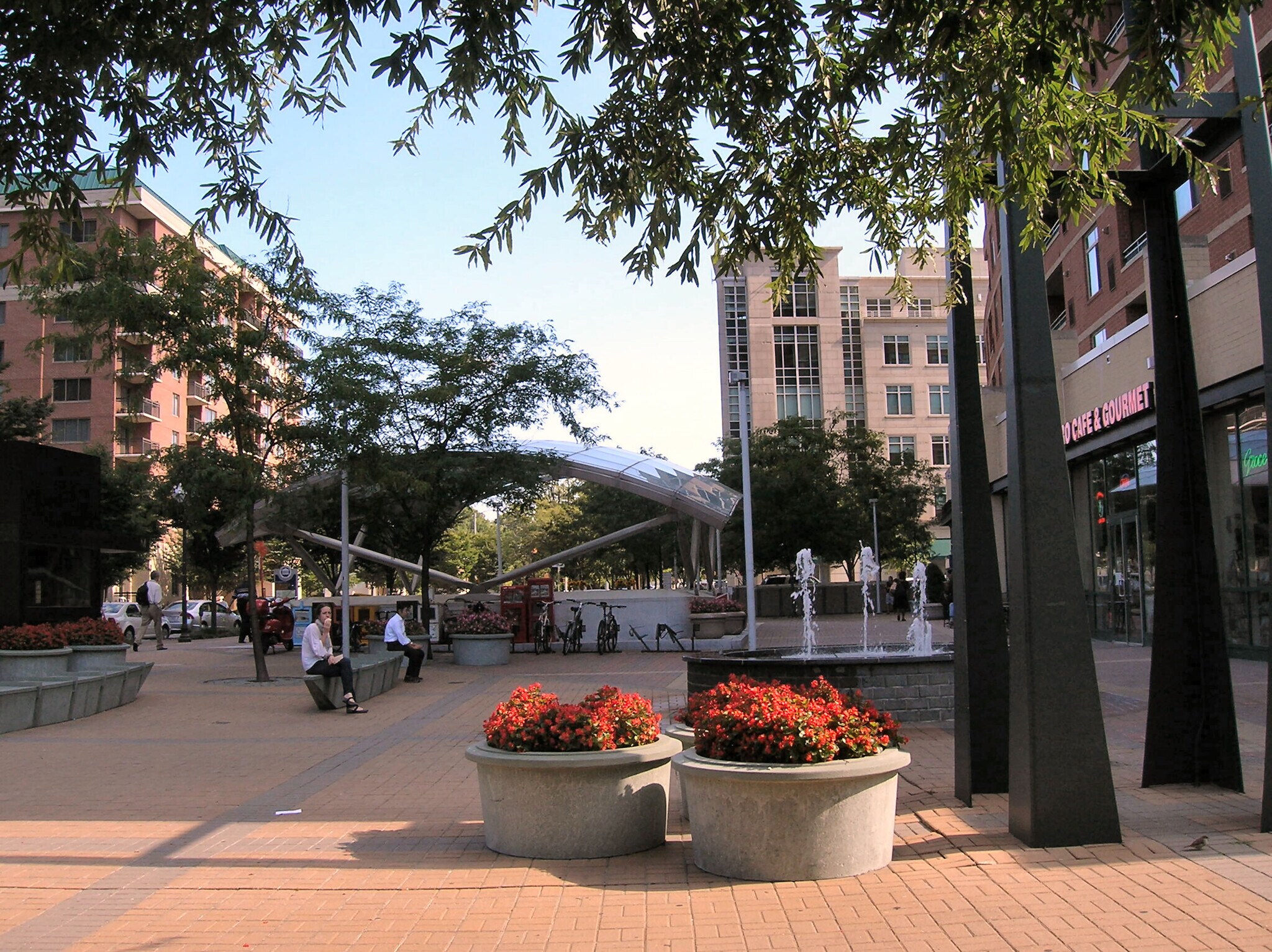 Virginia Square METRO - 3 Minute Walk - 3515 Washington Blvd