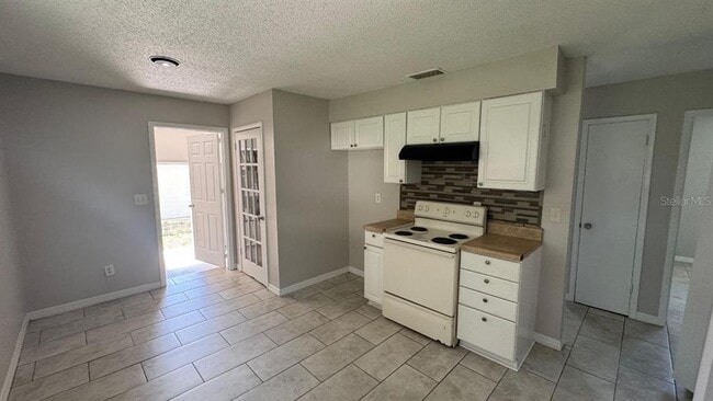 Building Photo - 37321 Safari Dr