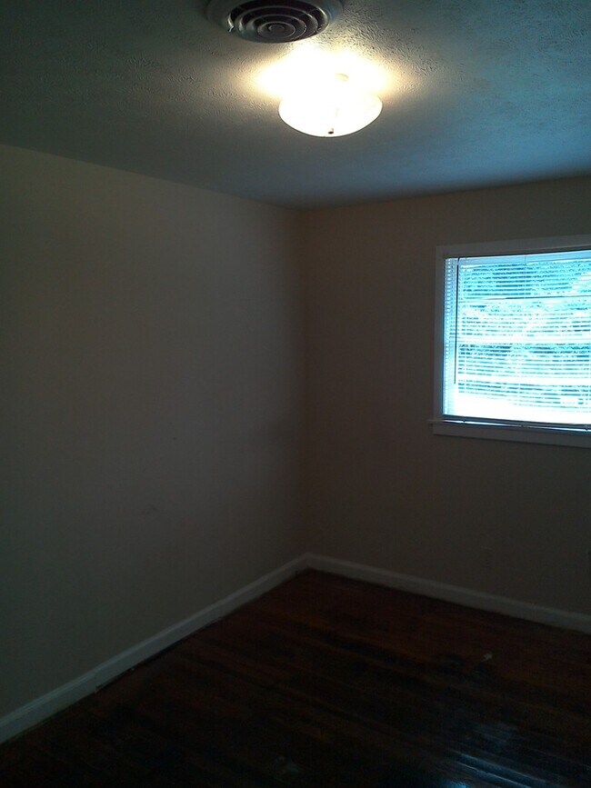 Building Photo - **ON HOLD**Total Electric** East Columbus, GA 3 Bedroom / 1 Bathroom Home for Rent***