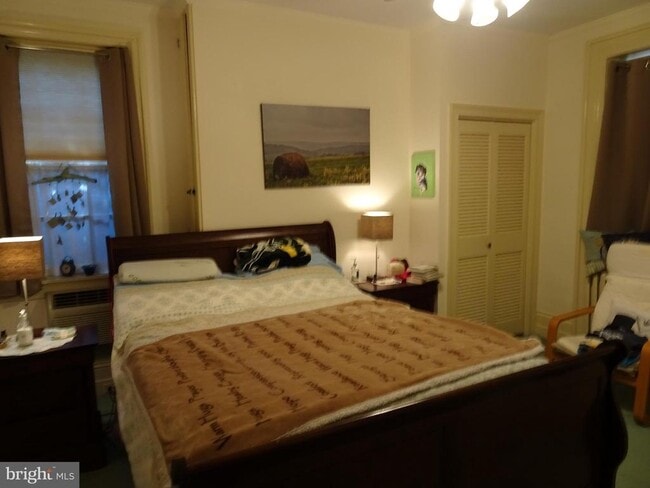 Building Photo - 411 Delaware St