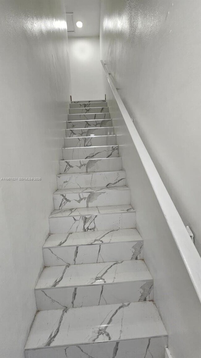 Building Photo - 7085 W Sunrise Blvd