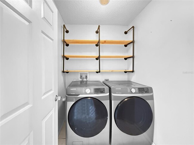 Building Photo - 2135 Flintlock Blvd