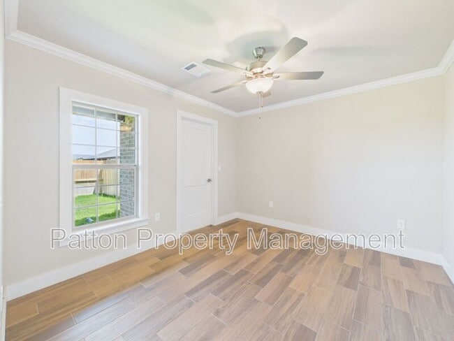 Building Photo - 9780 Elite St
