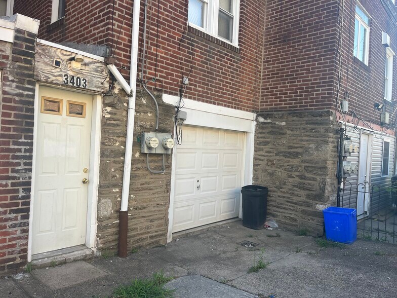 Building Photo - 3403 Sheffield Ave