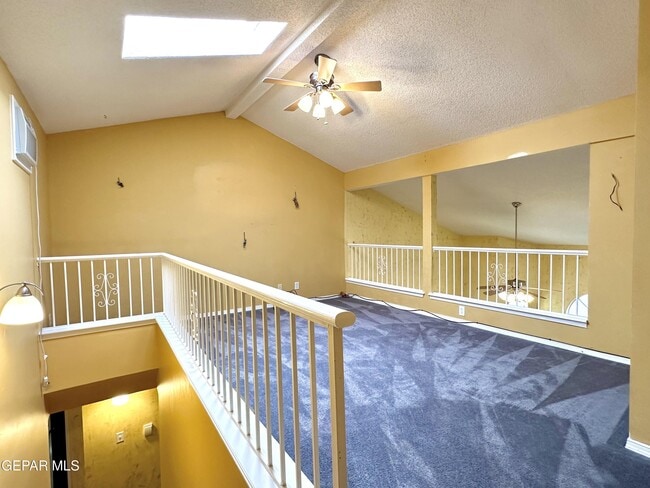 Building Photo - 12374 Paseo Lindo Dr